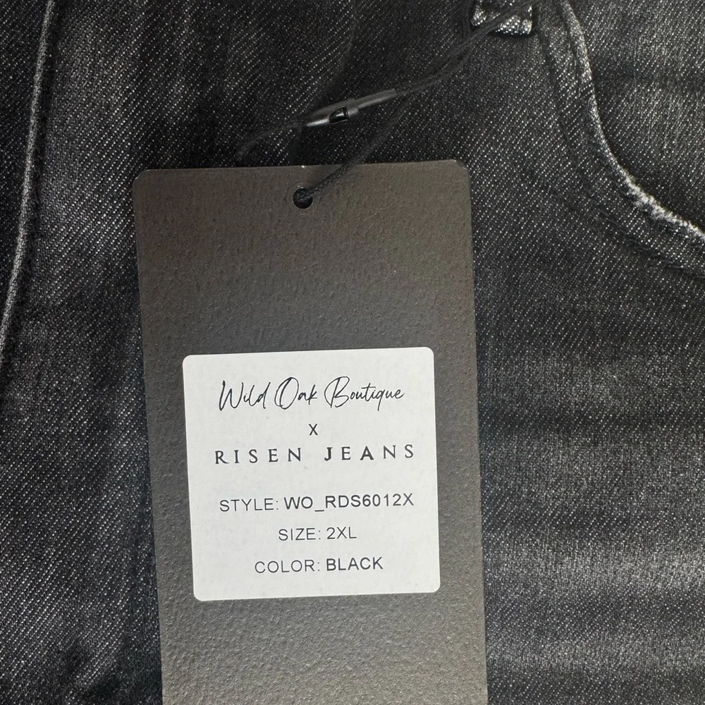 Risen Jeans Distressed Black Denim Shorts 2XL NWT - Picture 2 of 3